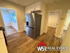 6035 Windemere Way in Riverside, CA - Building Photo - Building Photo