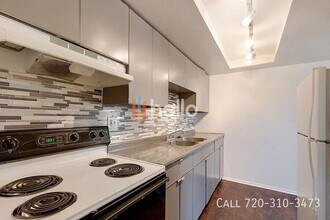 809 N Dexter St in Denver, CO - Foto de edificio - Building Photo