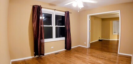 1970 Dogwood Dr in Hoffman Estates, IL - Building Photo - Building Photo