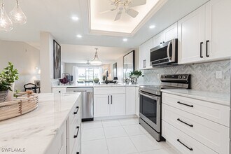 12171 Kelly Sands Way in Ft. Myers, FL - Building Photo - Building Photo