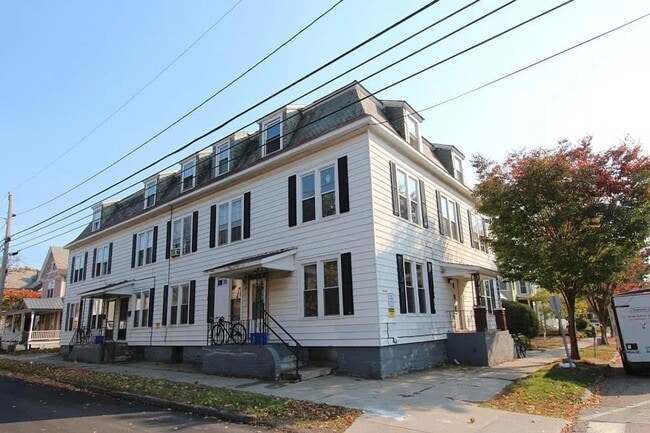 33-37 Grant St / 60 Clarke St