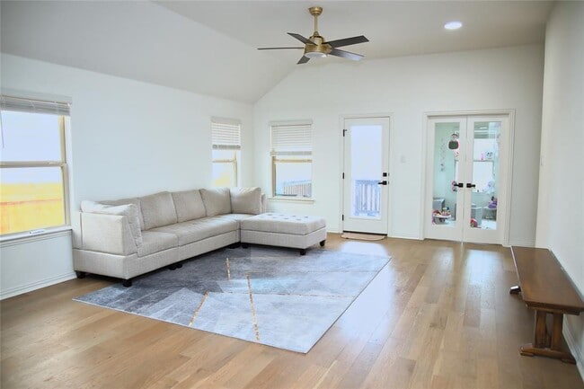 1209 Cole Ests Dr in Georgetown, TX - Building Photo - Building Photo