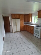 725 4th St in North Versailles, PA - Foto de edificio - Building Photo