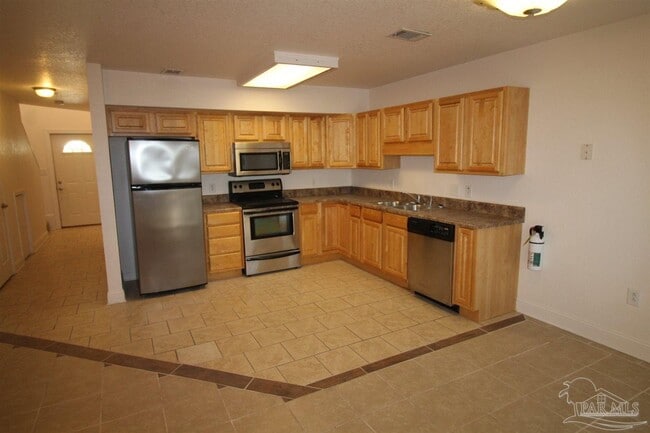 6250 Hamilton Bridge Rd in Milton, FL - Building Photo - Building Photo