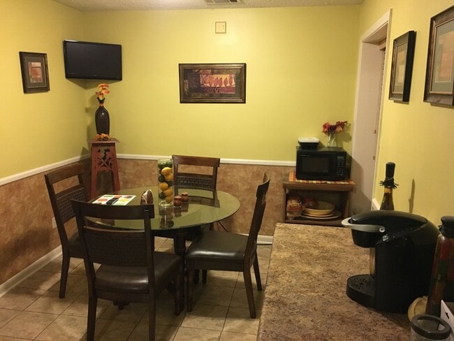 205 Dogwood Dr in Starkville, MS - Building Photo - Building Photo