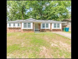 76 W Windsor Dr in Little Rock, AR - Building Photo