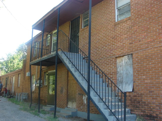 1734 Hunter Ave in Memphis, TN - Foto de edificio - Building Photo