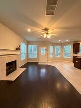 2 Wintergrass Pl in The Woodlands, TX - Building Photo - Building Photo