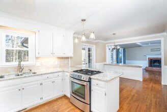 716 Lanham Pl in Raleigh, NC - Building Photo - Building Photo