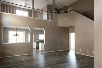 665 Reggie Jackson Trail in Round Rock, TX - Foto de edificio - Building Photo