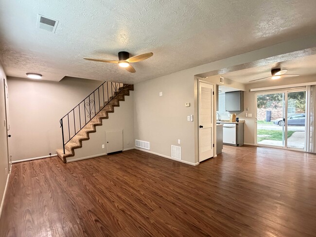 359 N 100 W in Centerville, UT - Building Photo - Building Photo