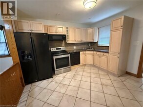 862 West 5th Street in Hamilton, ON - Building Photo - Building Photo