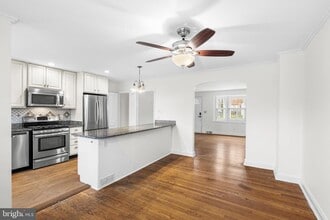 121 Hopkins Rd in Baltimore, MD - Building Photo - Building Photo