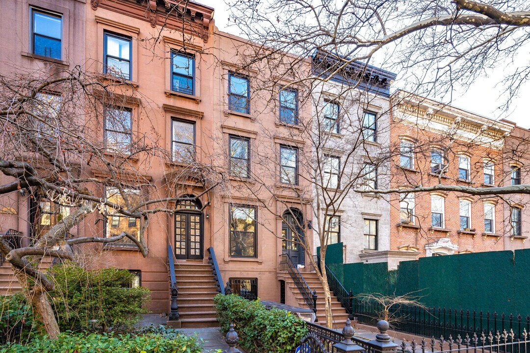 34 2nd Pl in Brooklyn, NY - Building Photo