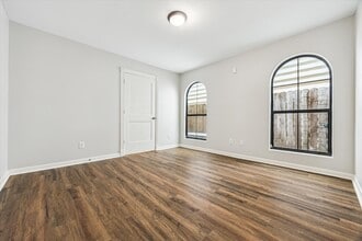 5308 Larkin St in Houston, TX - Building Photo - Building Photo