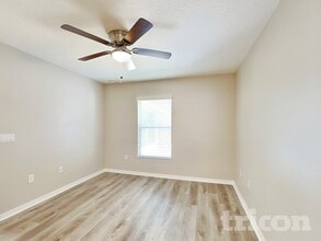 1532 Wallace Manor Ave in Winter Haven, FL - Building Photo - Building Photo