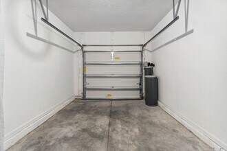 6359 Kay Morgan Ln in Gibsonton, FL - Building Photo - Building Photo