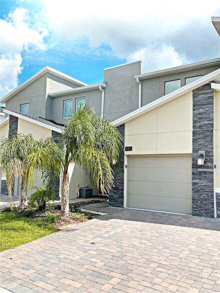 585 Ocean Course Ave, Unit 209 in Kissimmee, FL - Building Photo - Building Photo