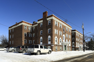 Milverton Apartments in Shaker Heights, OH - Building Photo - Building Photo