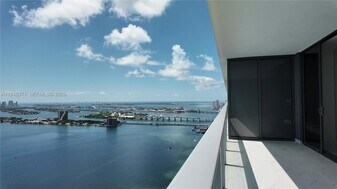 700 NE 24th St, Unit 4603 in Miami, FL - Building Photo