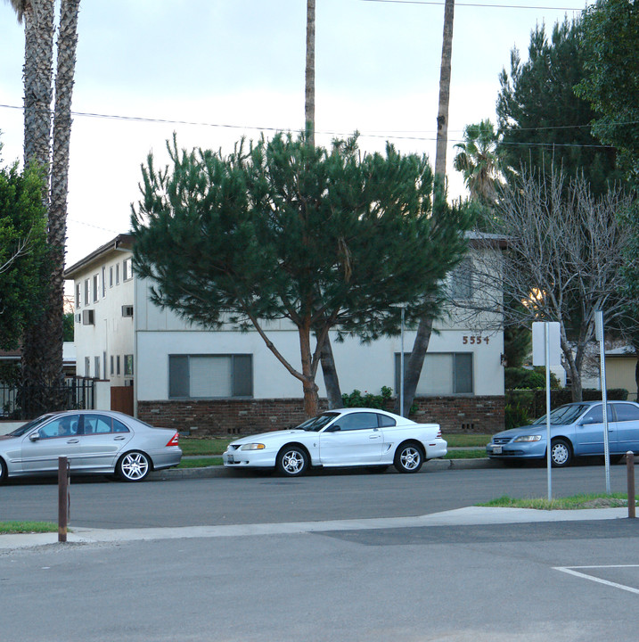 5554 Riverton Ave in North Hollywood, CA - Foto de edificio