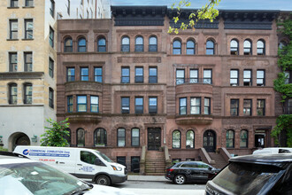 22 E 93rd St in New York, NY - Foto de edificio - Building Photo