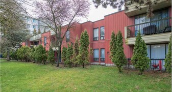 3080 54th Ave E in Vancouver, BC - Building Photo