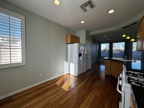 7628 Belhurst Ave in Las Vegas, NV - Building Photo - Building Photo