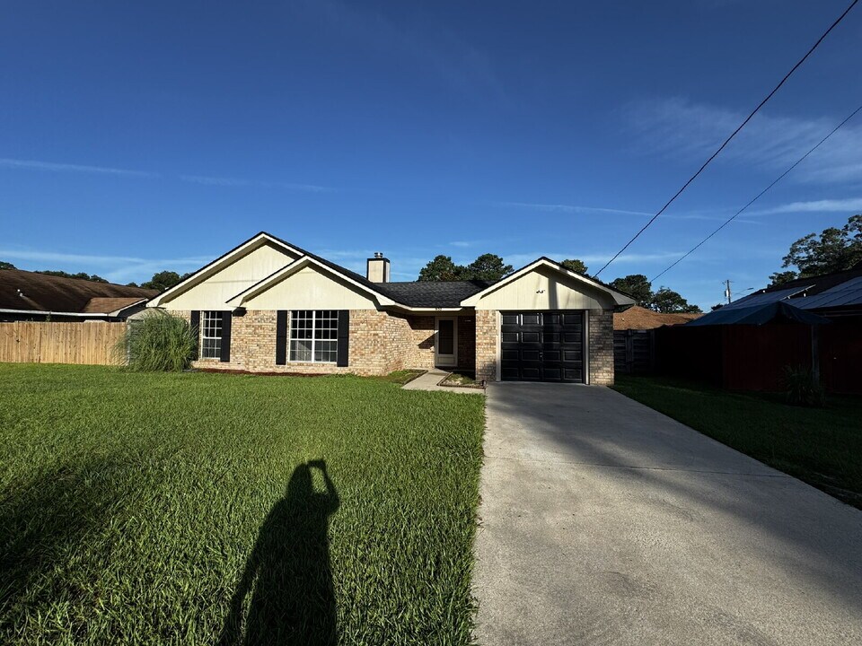 907 Wrenwood Ln in Hinesville, GA - Building Photo