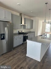 423 Snowberry Ln in Fredericksburg, VA - Building Photo - Building Photo