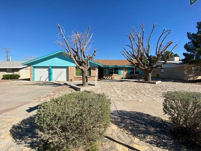 3328 Wedgewood Dr in El Paso, TX - Building Photo - Building Photo