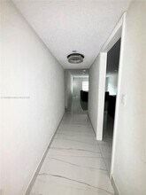 5140 SW 40th Ave in Fort Lauderdale, FL - Building Photo - Building Photo
