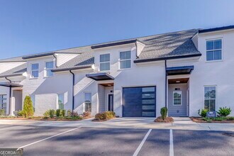 77 Chateau Dr SE in Rome, GA - Foto de edificio - Building Photo