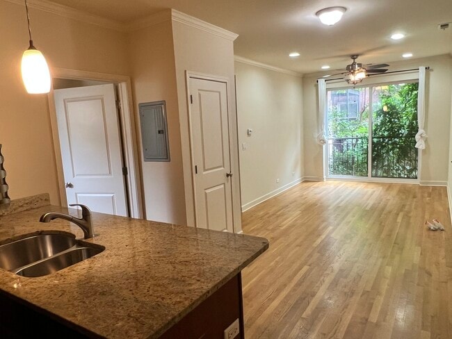 3705 N Kenneth Ave in Chicago, IL - Building Photo - Building Photo