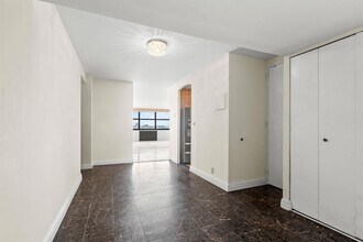 7004 BLVD E in Guttenberg, NJ - Building Photo - Building Photo