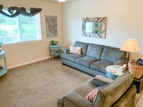 14318 67th Ave NE, Unit Apt in Arlington, WA - Building Photo - Building Photo