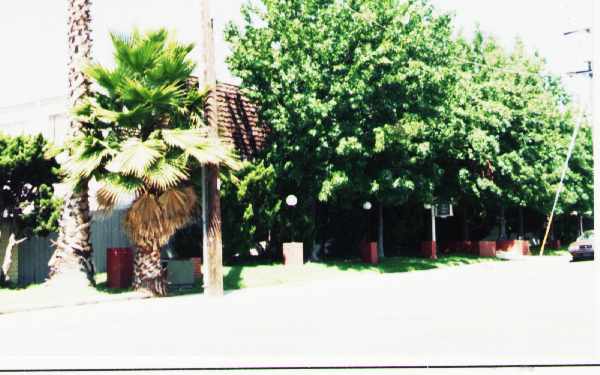 The Cape Codder Apartments in El Cajon, CA - Foto de edificio - Building Photo