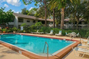 3036 Eastland Blvd in Clearwater, FL - Building Photo