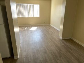 344 S Willie James Jones Ave-Unit -4 in San Diego, CA - Foto de edificio - Building Photo