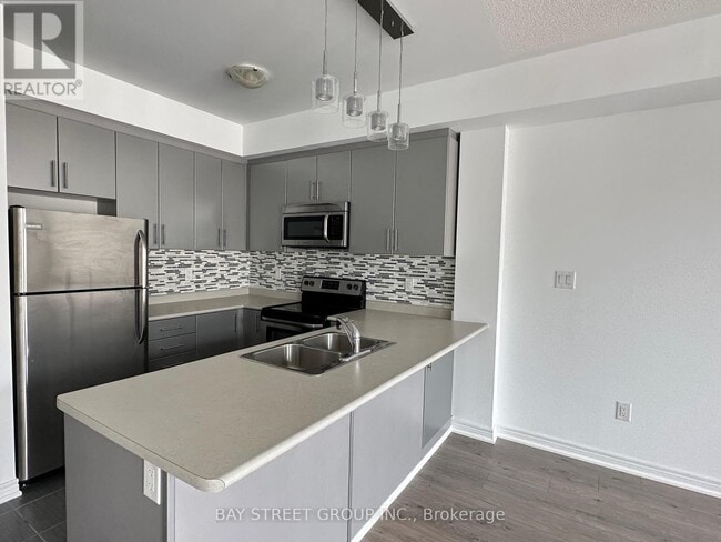 2333 Sawgrass Dr in Oakville, ON - Building Photo - Building Photo