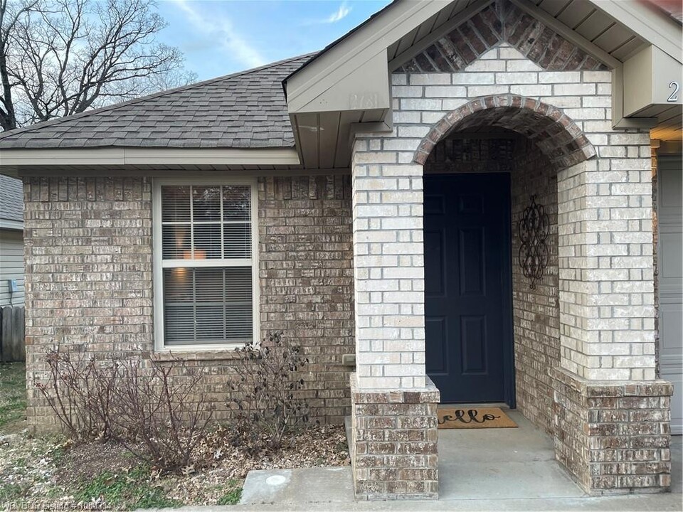 2881 Oakview Rd in Fort Smith, AR - Building Photo