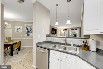 8181 Carnegie Hall Ct in Vienna, VA - Building Photo - Building Photo