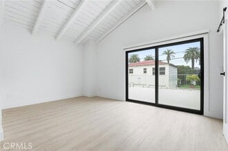 613 Marigold Ave in Newport Beach, CA - Building Photo - Building Photo