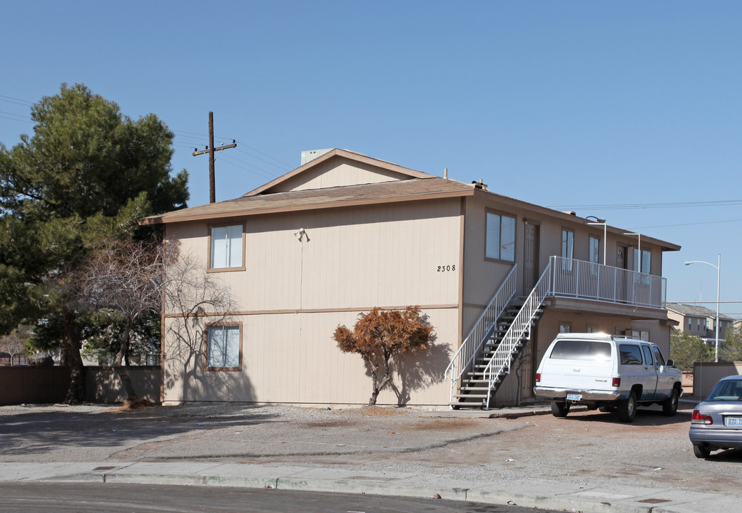 2304-2308 Pearson Ct in Las Vegas, NV - Building Photo