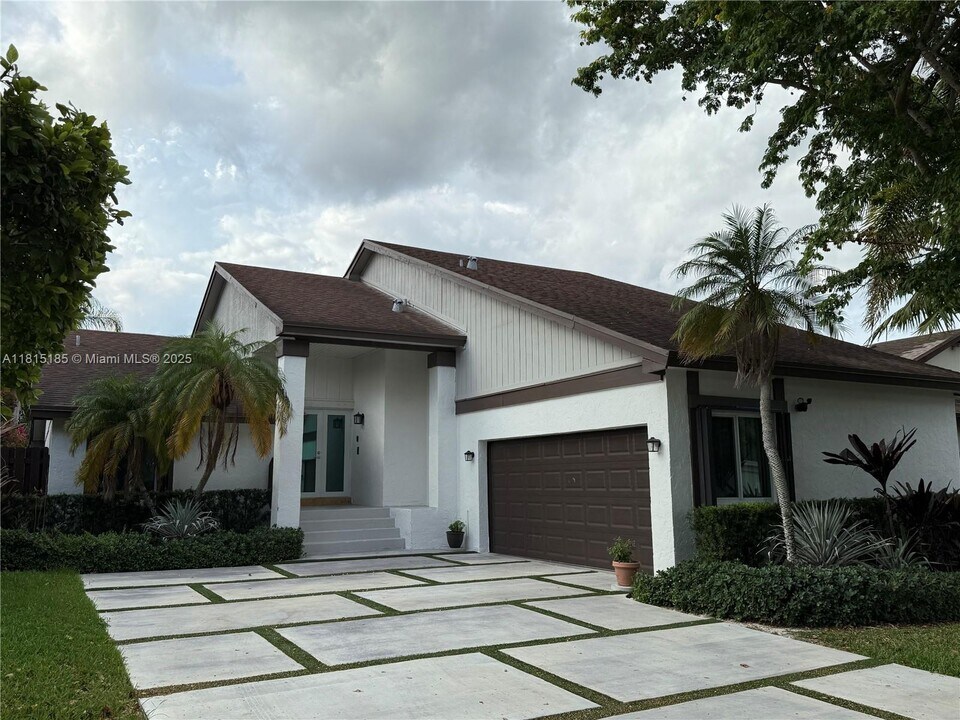 14853 SW 42nd Ln in Miami, FL - Building Photo