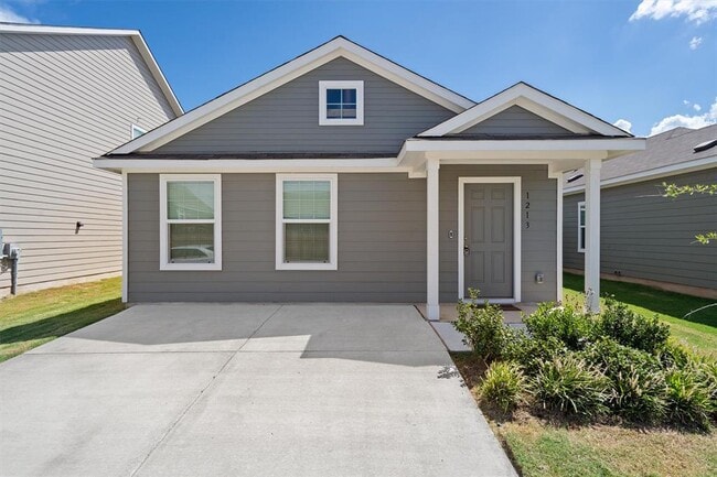 1213 Catfish Ln in Bastrop, TX - Building Photo - Building Photo