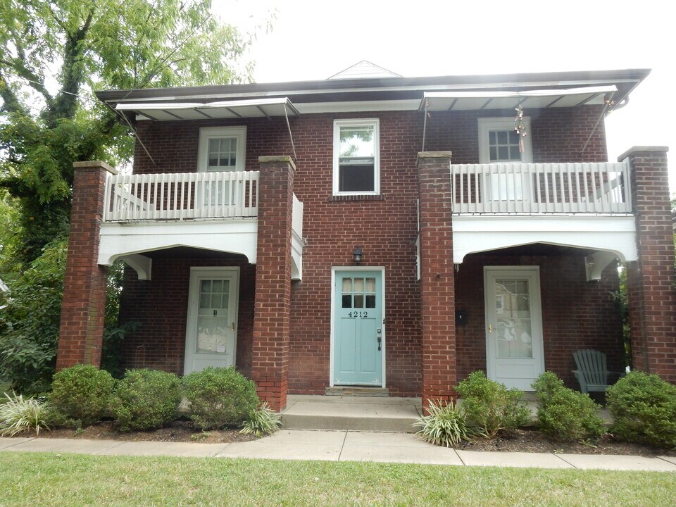 4212 Simpson Ave, Unit 1 in Cincinnati, OH - Foto de edificio