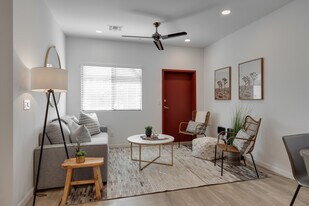 The Howe Apartments in Tempe, AZ - Building Photo