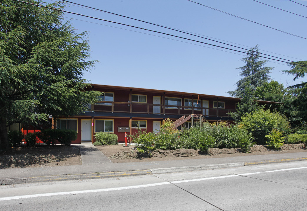 Polk Plaza in Eugene, OR - Building Photo