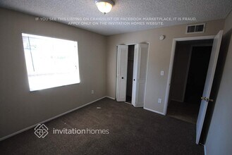 5337 W Berkeley Rd in Phoenix, AZ - Foto de edificio - Building Photo